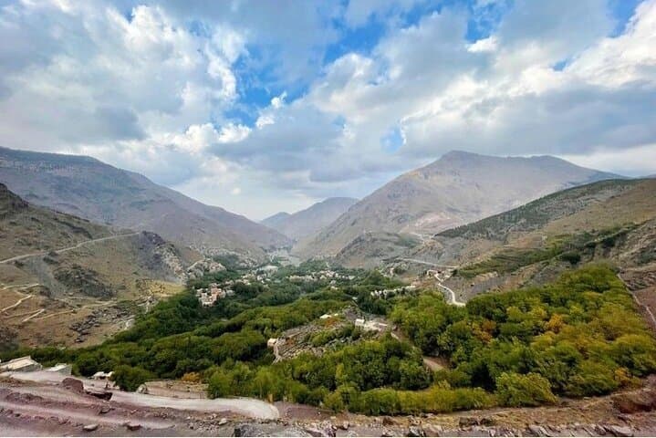 Marrakesh: Atlas Mountains Berber Villages & Waterfalls Tour