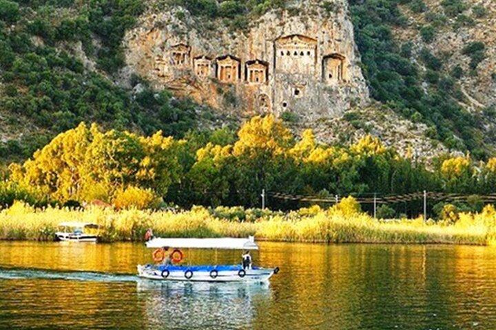 Dalyan de día completo (Playa Tortuga) desde Bodrum