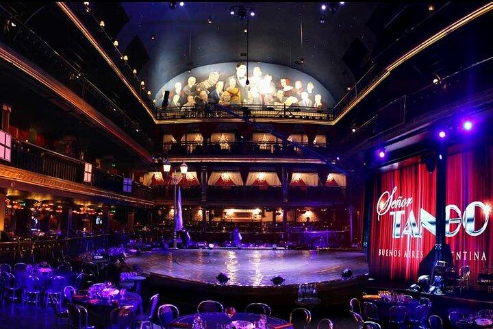 Cena Show Ejecutiva en Señor Tango
