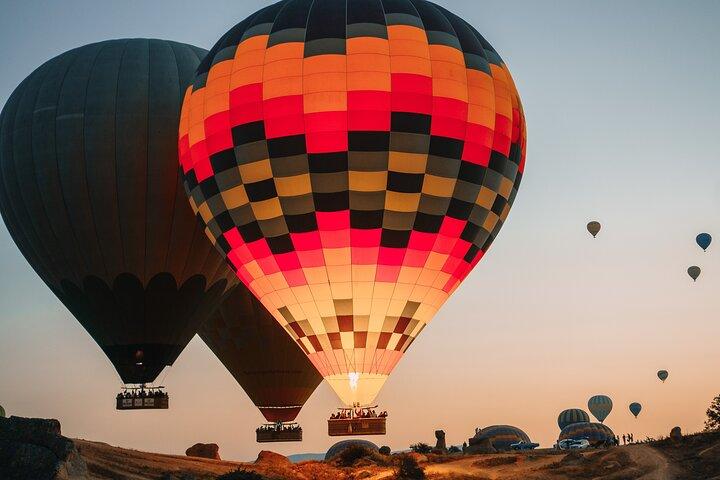 Cappadocia: Ballonture over Cappadocia Goreme Valley