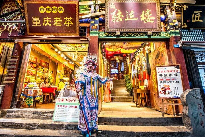 $ 250 per groep Dazu Carvings + Tsi-Chi-Ko privétour door de oude binnenstad