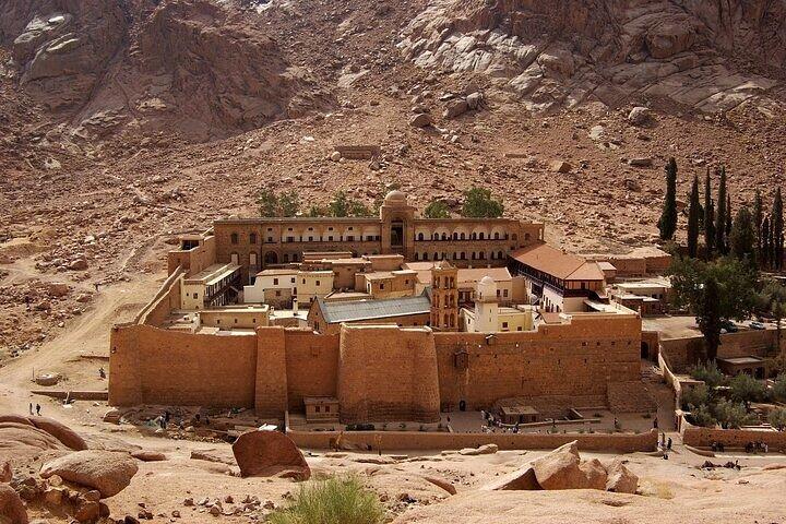Monastero di Santa Caterina e Montagna di Mosè da Sharm El Sheikh