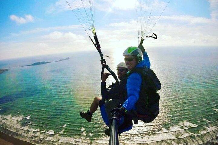 Experiencia de parapente en tándem en Brecon Beacons