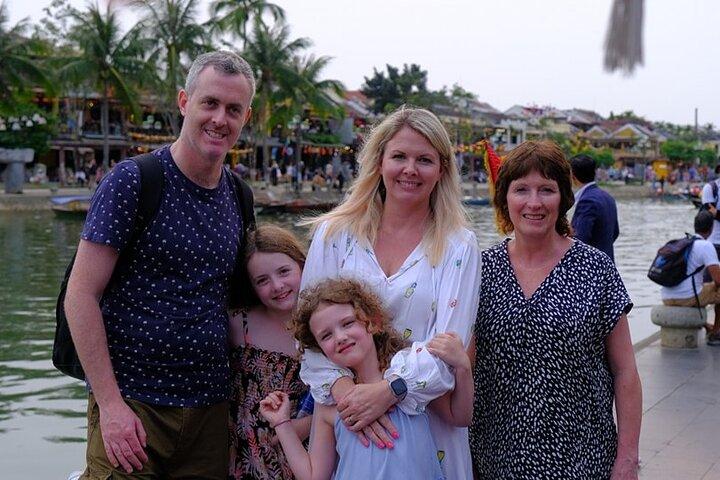 Hoi An Walking City Tour en geniet van Sunset BoatTrip op de Thu Bon-rivier