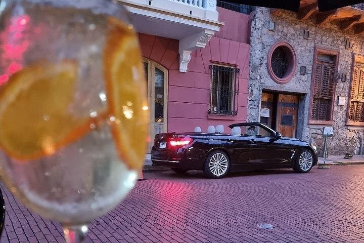 BMW コンバーチブルでの VIP プライベート ツアーは、映画スターのような気分です !!