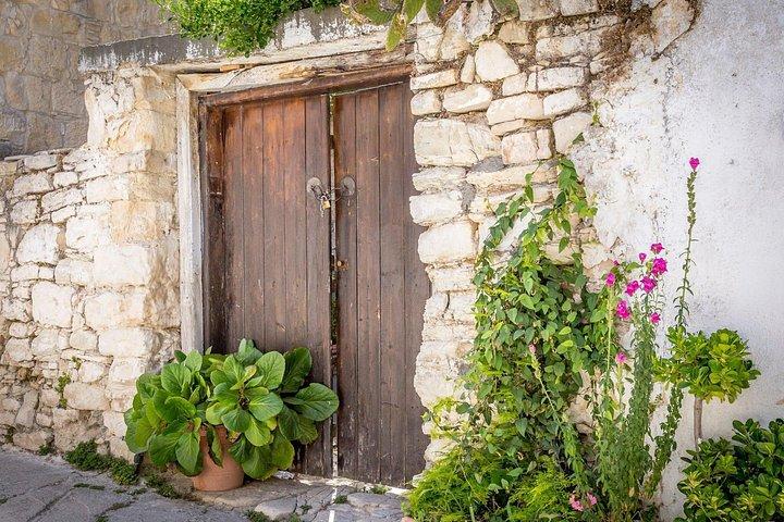 Ancient Kourion, Kolossi Castle, Omodos & Winery Tour from Paphos