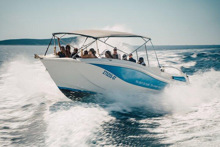 Fra Split: Small-Group Blue Cave & 5 Islands tur med Speed Boat