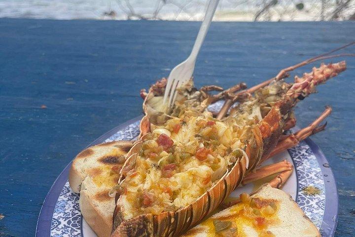 ネグリルの7マイルビーチ：シュノーケリング、ボートライド、リックのカフェ