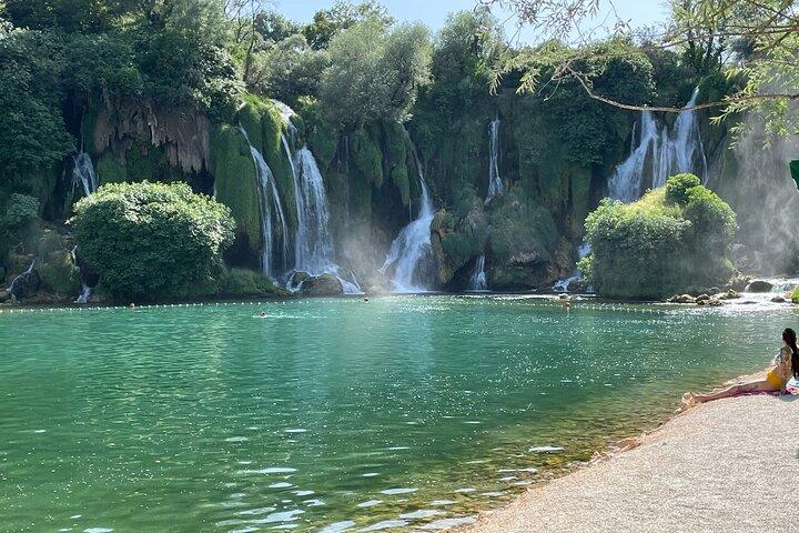 Sul ponte verso le cascate (Mostar)