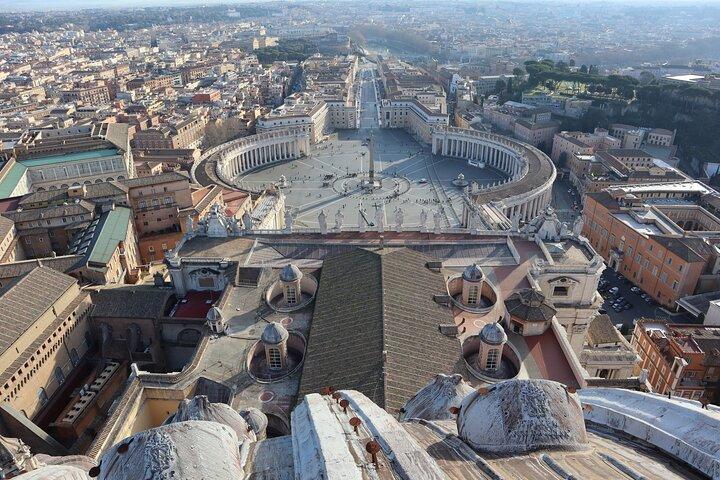 Acceso a la cúpula de la Basílica de San Pedro del Vaticano con audioguía digital