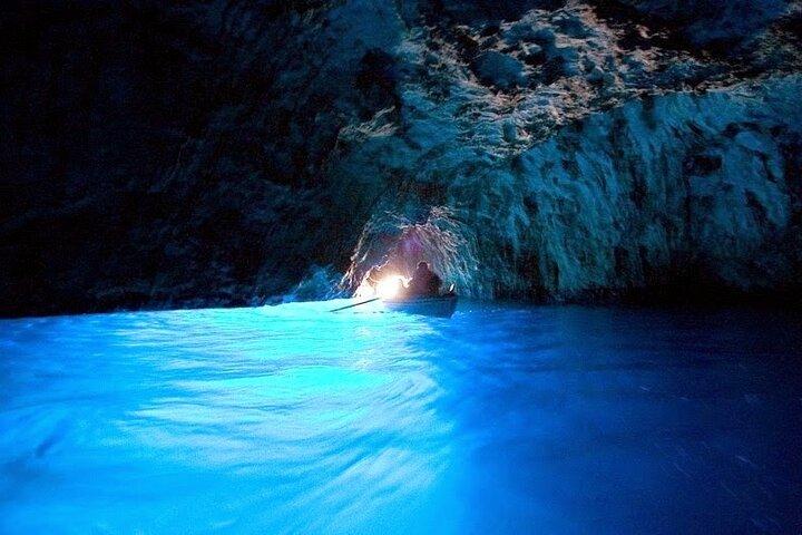 Desde Sorrento: Tour en grupo pequeño Capri & Blue Grotto