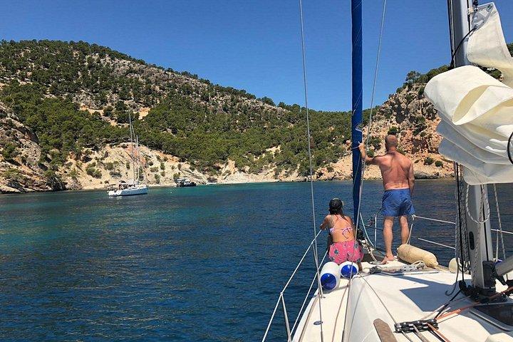 Visite privée de 2 heures de Barcelone sur un voilier