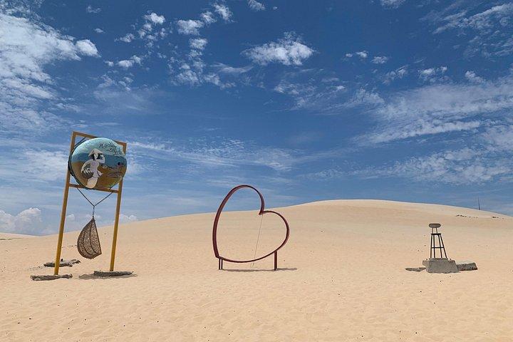 日帰り旅行 - ニャチャンからムイネー（白い砂丘と赤い砂丘）