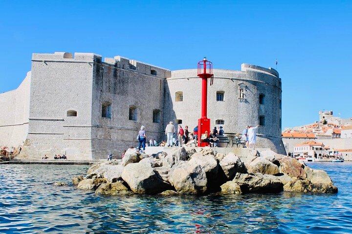 ドゥブロヴニク ボート ツアー: ロクルム島、ベティナ洞窟、聖ヤコブ ビーチ