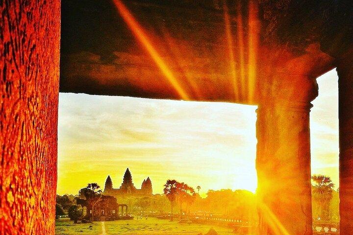 1 - Tour di un giorno all'alba di Angkor Wat ed esplorazione del tempio | Cambogia