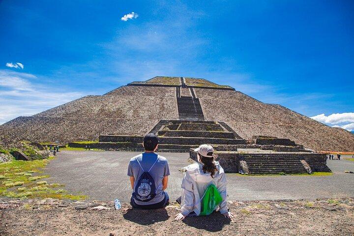 メキシコシティからのテオティワカン一日ツアー