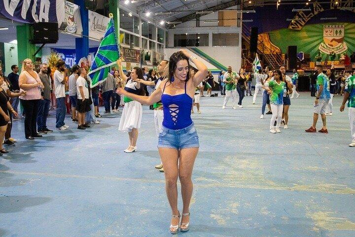 サンパウロカーニバルリハーサル:サンバスクール、カルチャー、伝統音楽&ダンス