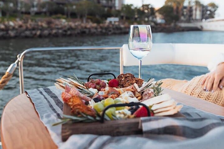 Luxury Boat and Car Tour Around Sydney