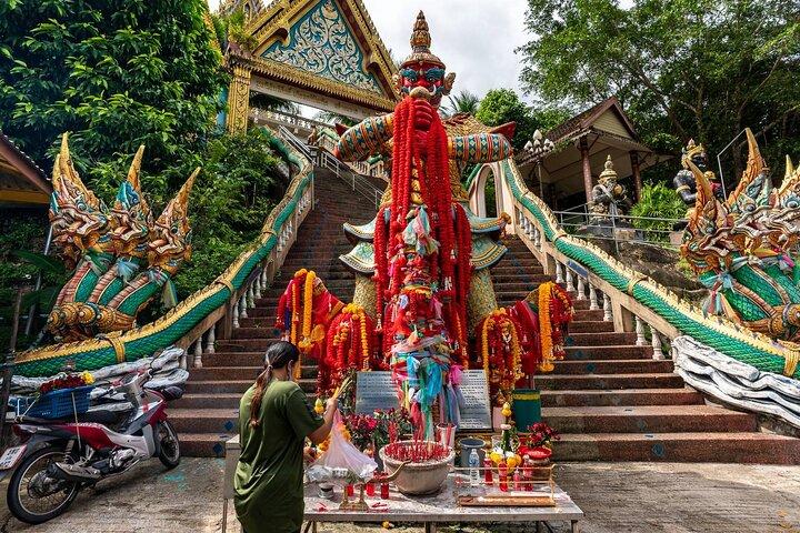 Heldags privat Phuket Temple Tour