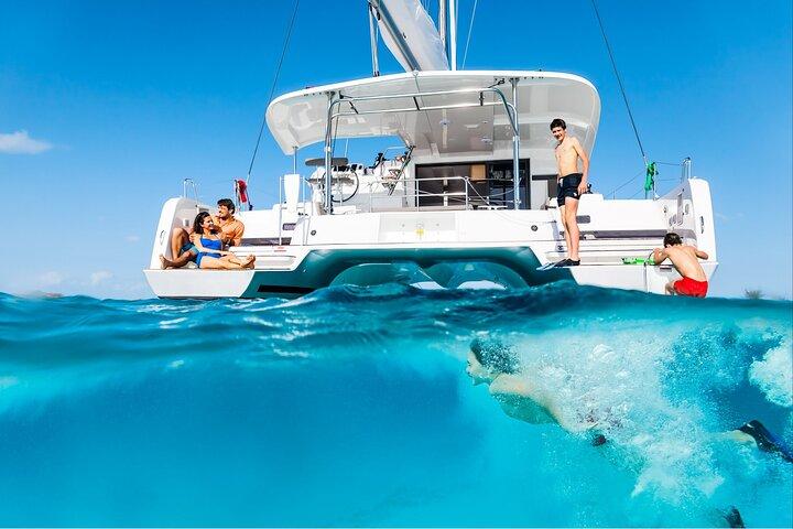 Catamaran Day & Sunset Cruises med måltider Drycker och transport