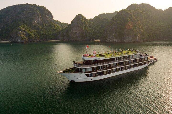 3 dagen / 2 nachten Halong-Lan Ha Bay 5-sterrencruise met balkonhut