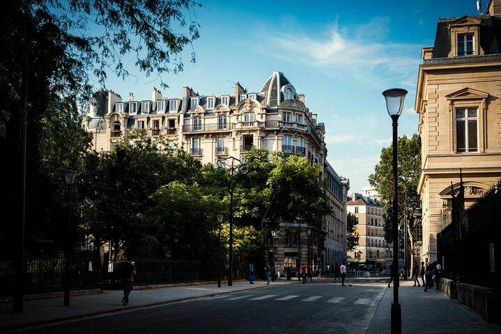 Transferts CDG avec Paris City Tour, croisière fluviale et Crazy Horse