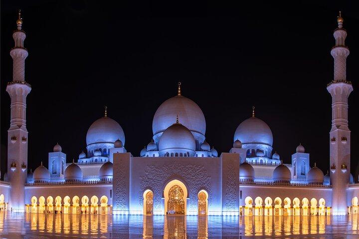 Stadstour door Abu Dhabi met gouden koffie: een voorproefje van luxe en cultuur