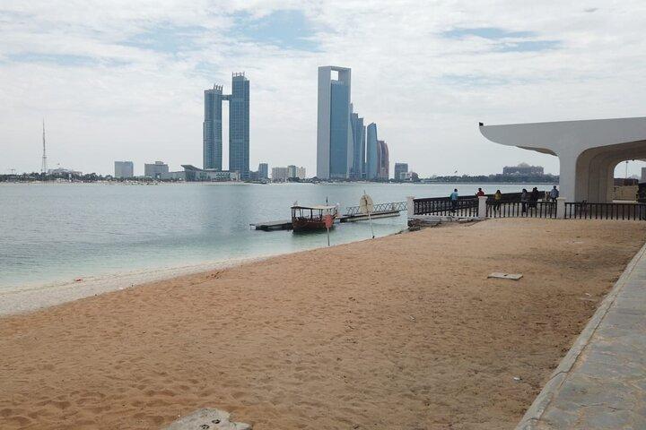 Stadstour door Abu Dhabi met gouden koffie: een voorproefje van luxe en cultuur