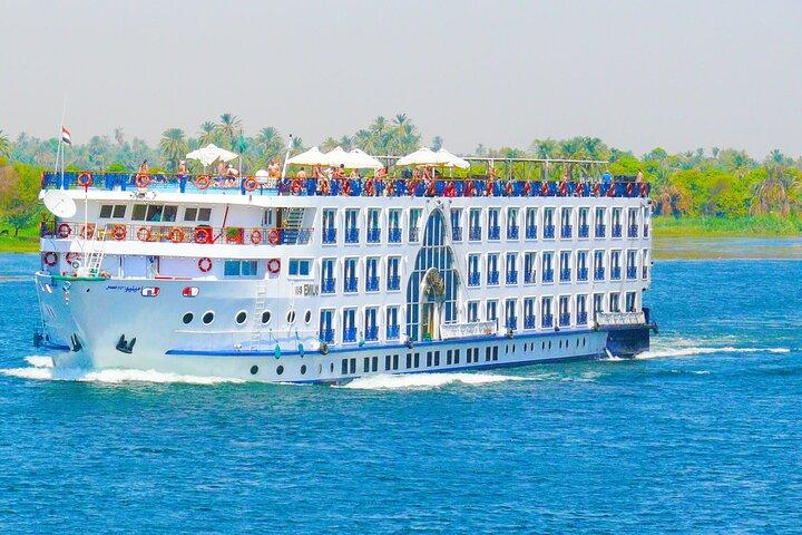 Crociera privata sul Nilo di 3 giorni a Luxor con giro in mongolfiera