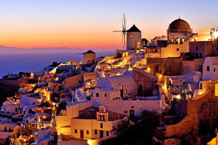 Experiencia privada al atardecer en Oia y Ammoudi