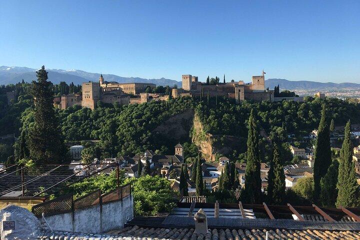 Pontos turísticos icônicos de Albaicín e Sacromonte: um tour de áudio autoguiado