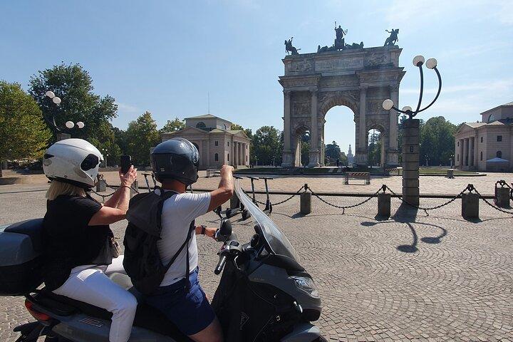 Private Guided Vespa Tour voor koppels en vrienden in Milaan