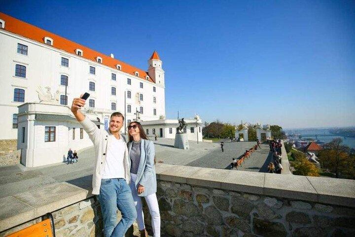 Wien til Bratislava Small-Group Day Trip med Walking & Panorama