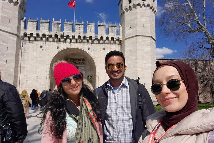 Best of Istanbul: Hagia Sophia,Blue Mosque,Topkapi Palace &Bazaar