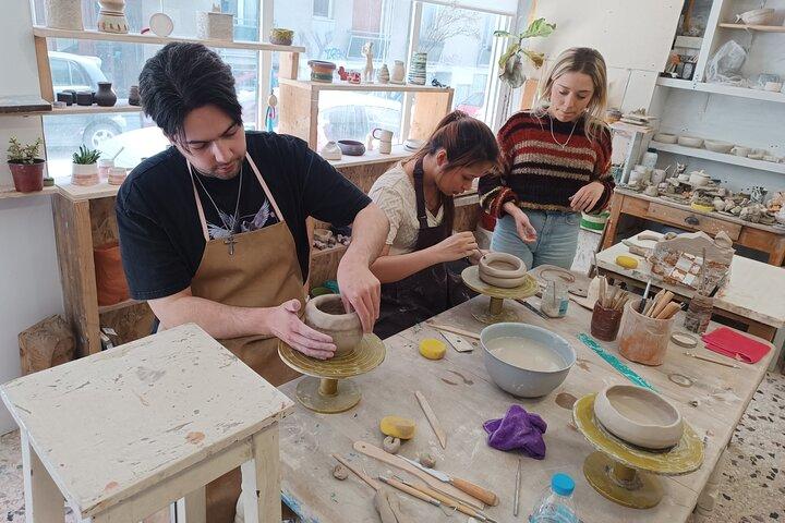 Keramik och keramik Skapande Workshop med två lokala konstnärer