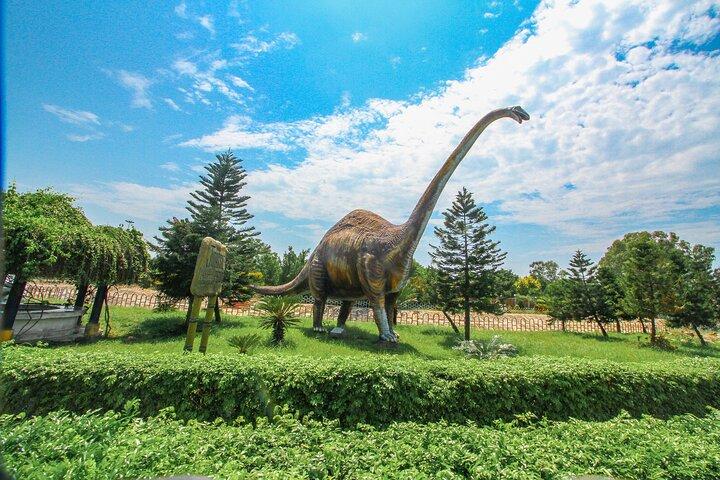 アムリトサルの雄大なカプールタラ: 宮殿、寺院など