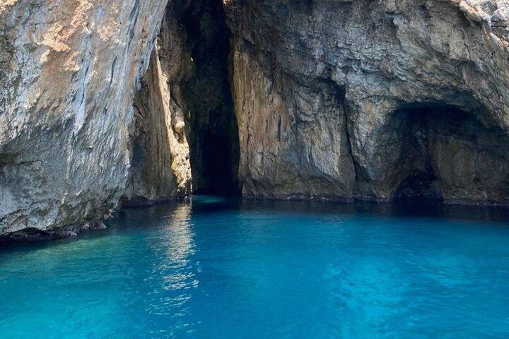 Excursion en bateau privé de 3 heures dans les grottes marines de Leuca