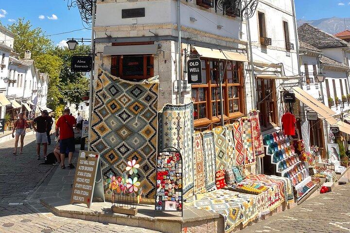 Blue Eye e Gjirokaster, tour di mezza giornata con cibo e bevande
