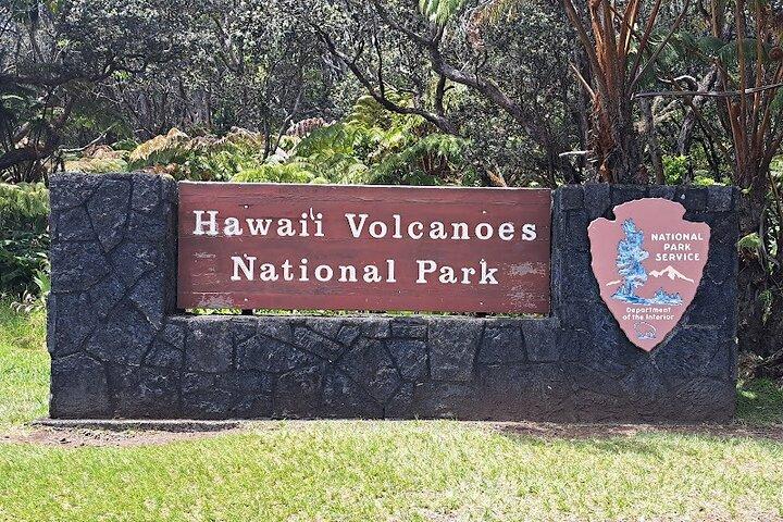 Hilo-6 Hour Private Tour-Volcanoes NP, Rainbow Falls e altro ancora.