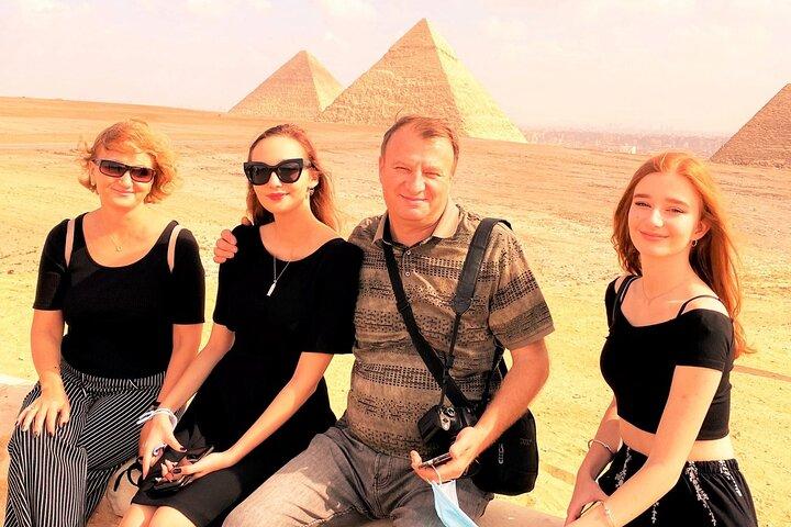 Private Half-Day Tour to Giza Pyramids & Sphinx Entry Cheops & Camel Ride