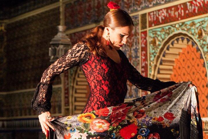 Tour por el casco antiguo de Madrid y espectáculo de flamenco con cena opcional