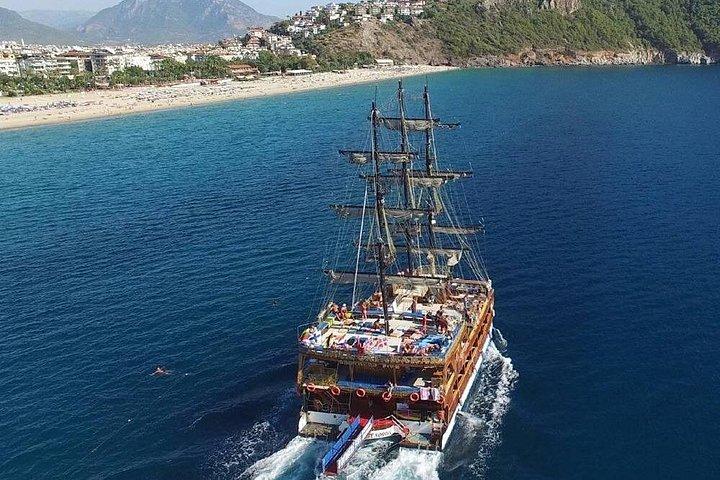 Excursion en catamaran à Alanya avec déjeuner, boissons gazeuses et transfert