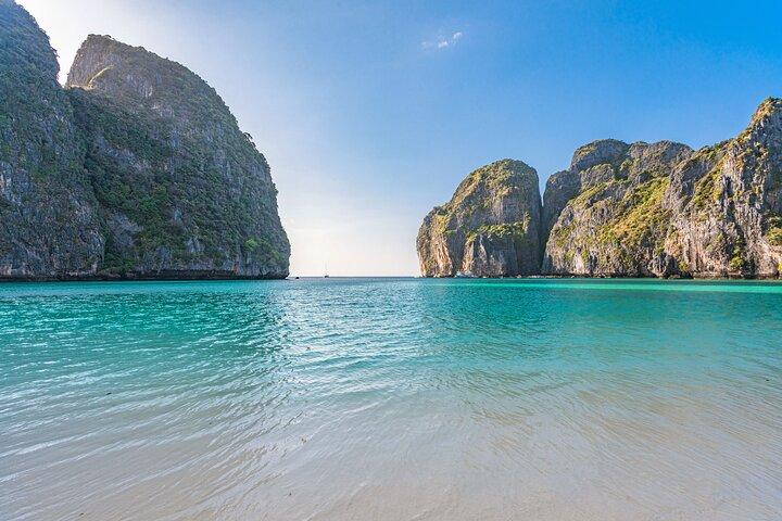 Tour privado de día completo a las islas Phi Phi y bambú con snorkel