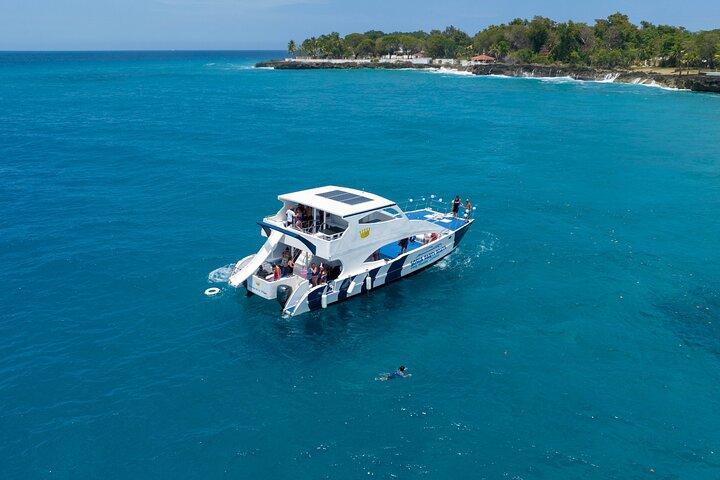 Sosua Party Boat - Snorkeling + Snack + Cibo e bevande barbecue