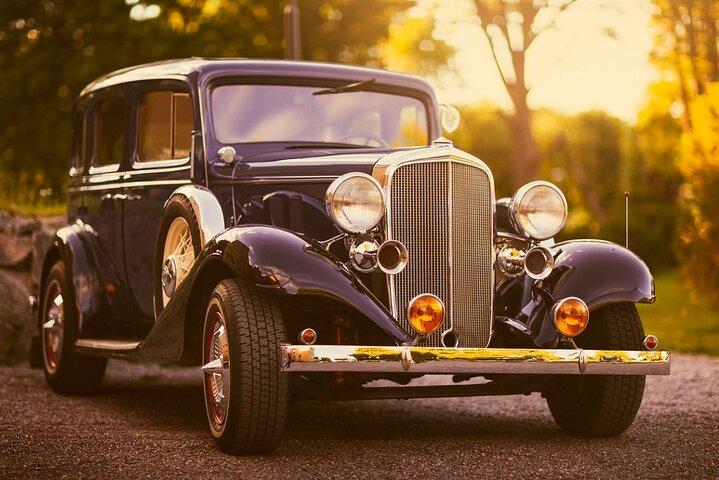 Halbtägige Paris-Tour im Oldtimer und Moulin Rouge