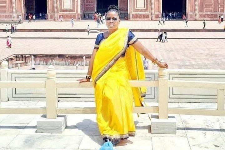 インドの民族衣装でデリーからタージマハルへプライベート写真撮影