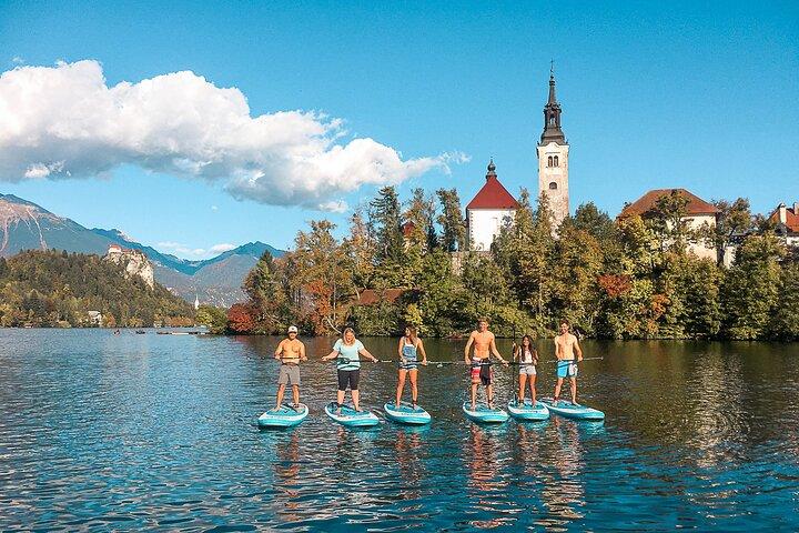 Tour Stand-Up Paddle del Lago di Bled premiato intorno all'isola
