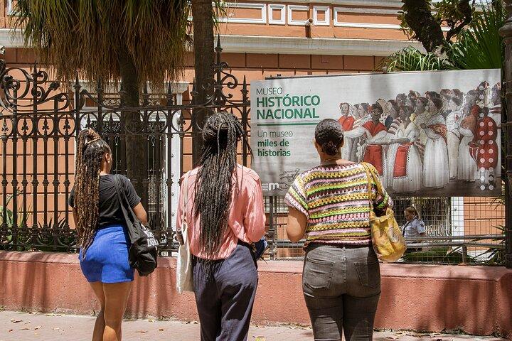 ブエノスアイレスでの共有アフリカアルゼンチン遺産ウォーキングツアー