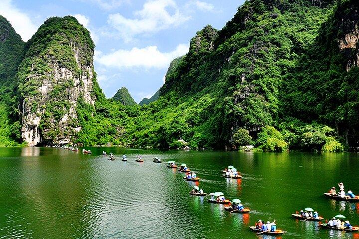 Tour di un'intera giornata a Ninh Binh Gruppo 8 (grotta Trang An- Bich Dong- Mua)