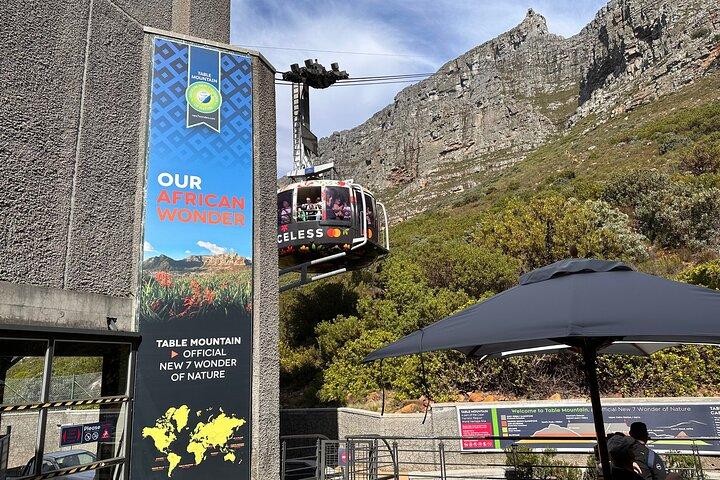 Visite privée d'une journée complète de Table Mountain, Kirstenbosch et Constantia Winelands